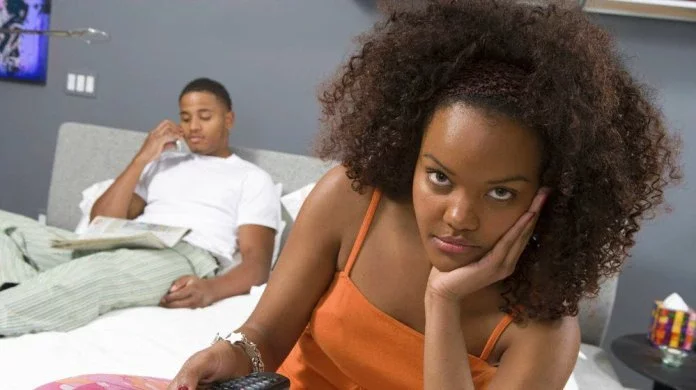 5 Signs She's Not Really Into You