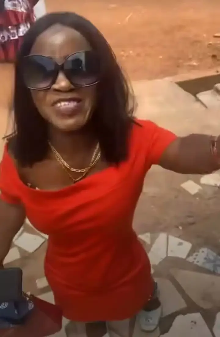 Video trends as lady with small stature arrives her mother's 78th birthday bash in grand style